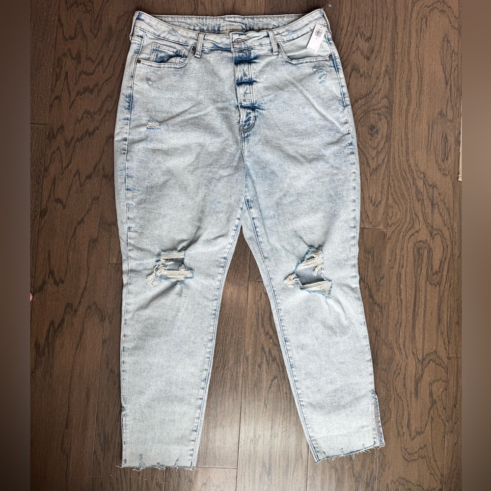 Old Navy Button Fly Jeans Size 18 Distressed Light Wash Raw Hem Mid Rise NWT
